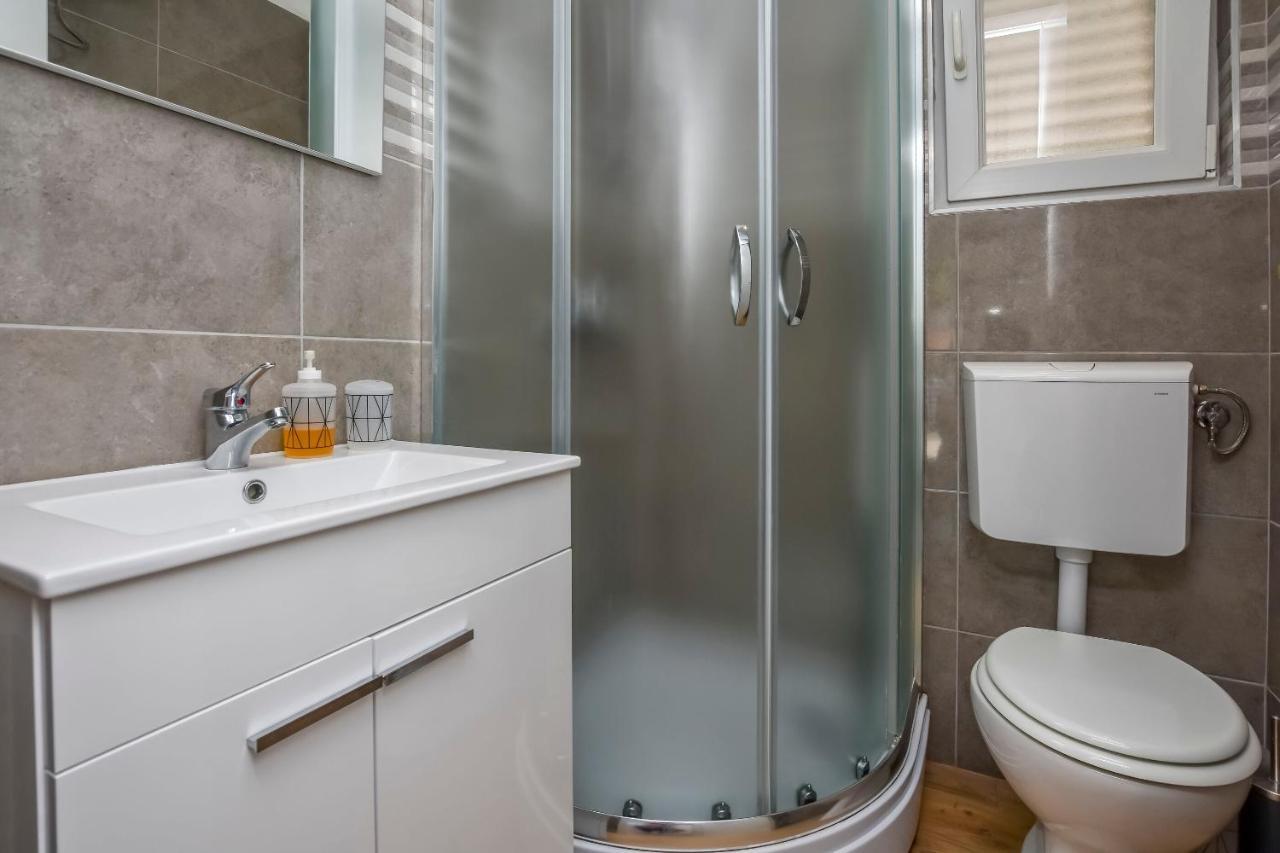 Apartments Matas Рогозница Екстериор снимка