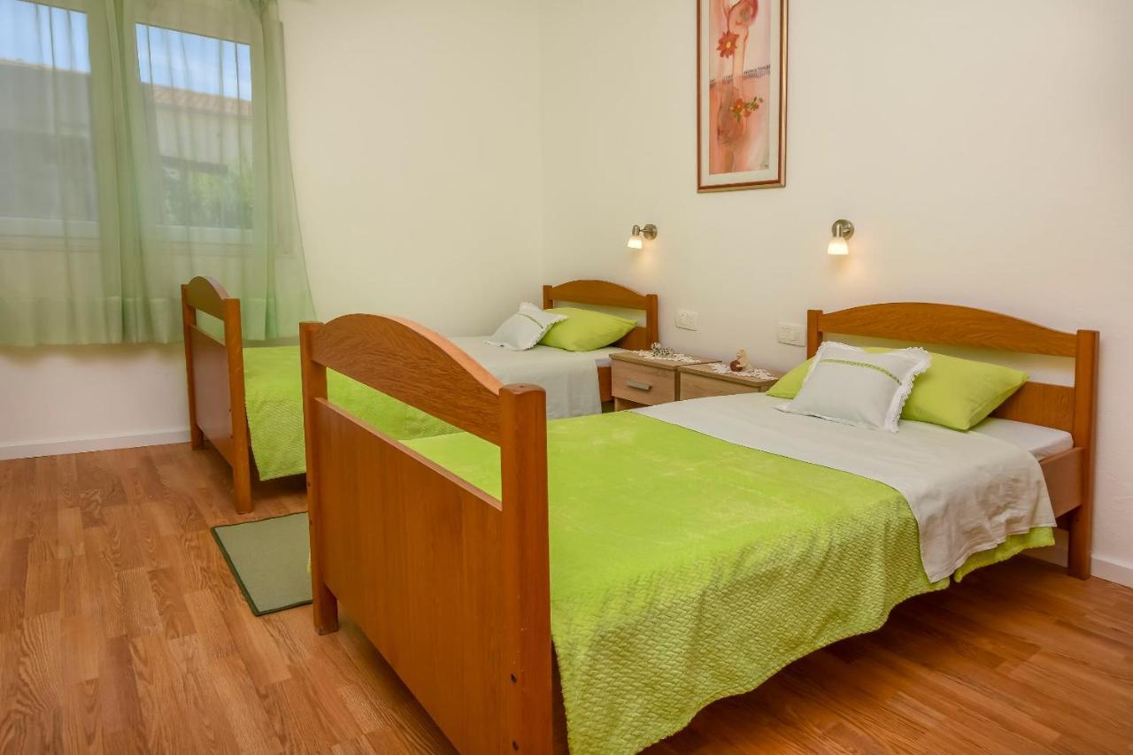 Apartments Matas Рогозница Екстериор снимка