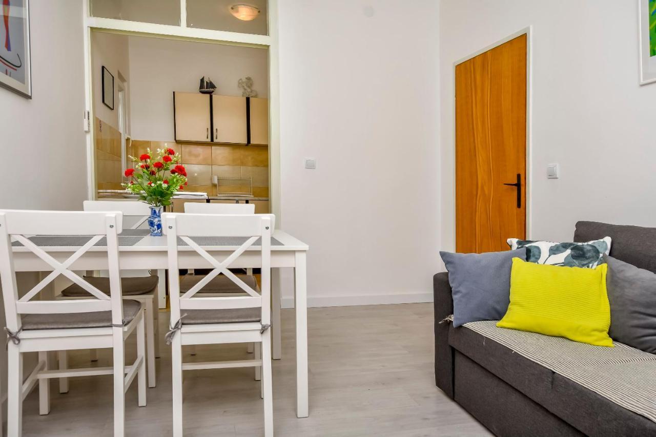 Apartments Matas Рогозница Екстериор снимка