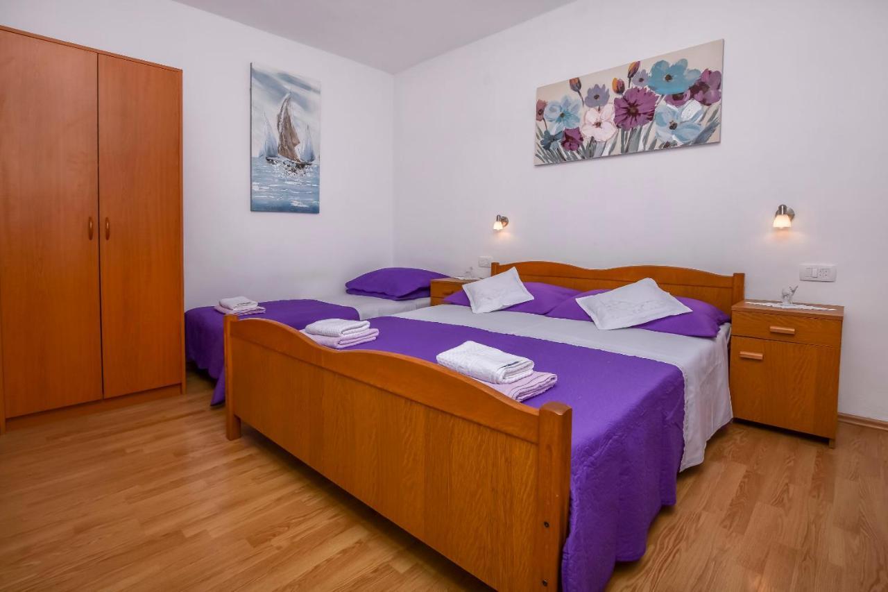 Apartments Matas Рогозница Екстериор снимка